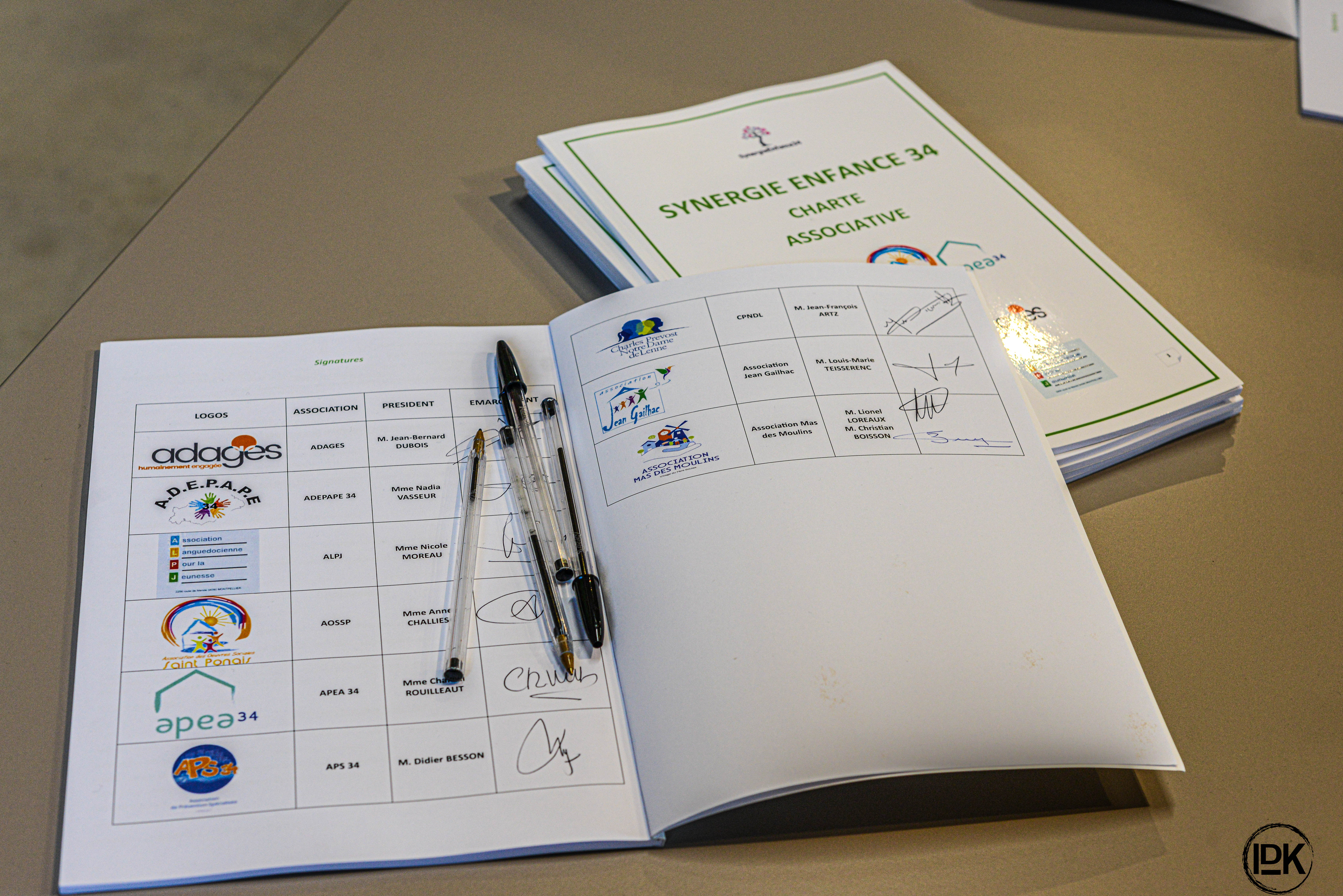 Signature de la charte